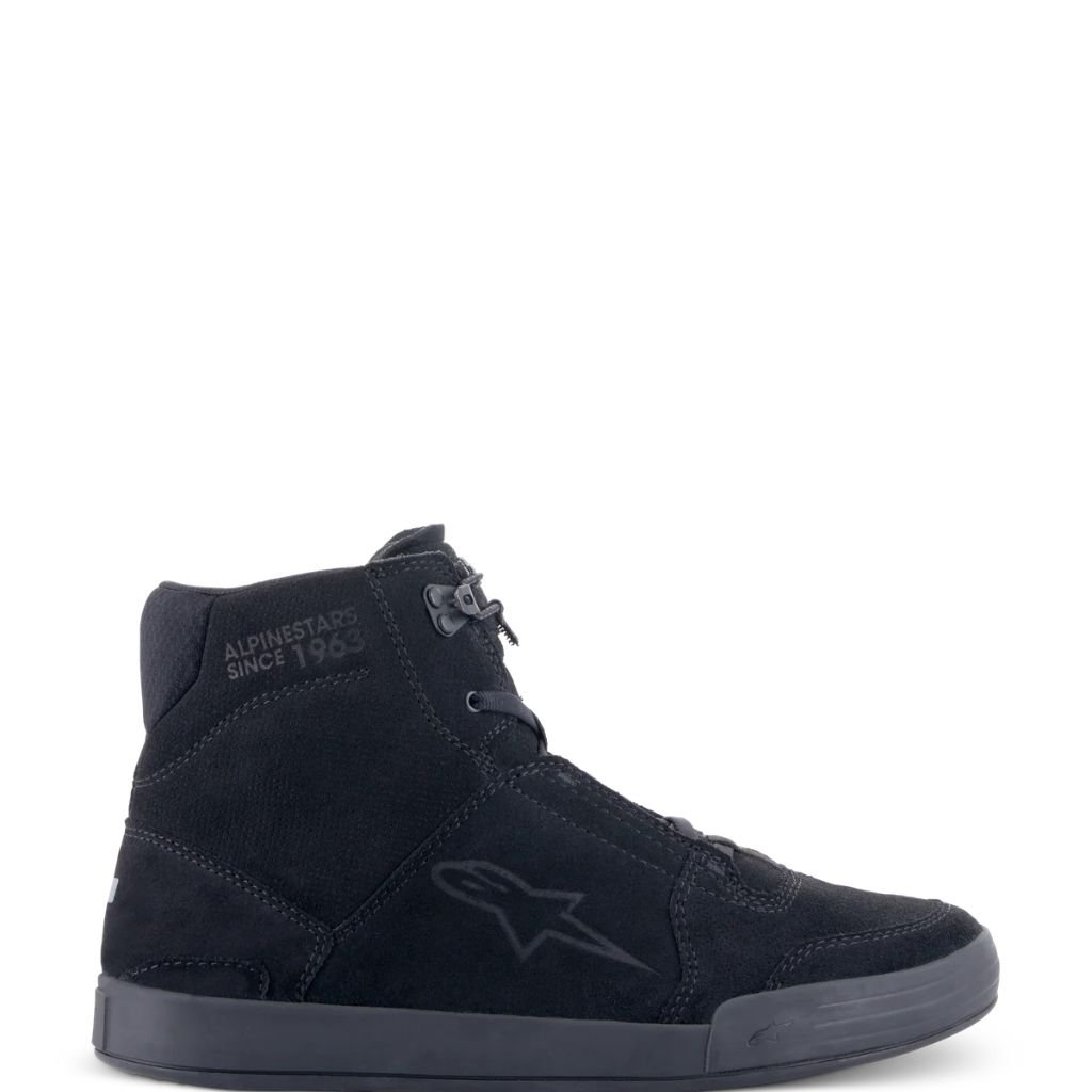 ALPINESTARS CHROME SHOES IN BLACK FOR STREET MOTORCYCLE RIDING ALPINESTARS CHROME SHOES BLACK