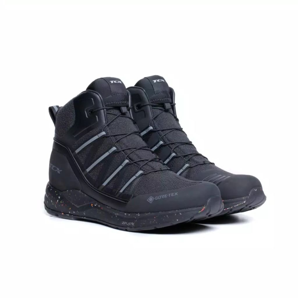 DAINESE SPEEDTREK GORE TEX MEN'S WATERPROOF MOTORCYCLE SHOES FOR ALL WEATHER RIDING DAINESE SPEEDTREK GORE-TEX MOTORCYCLE SHOES MEN